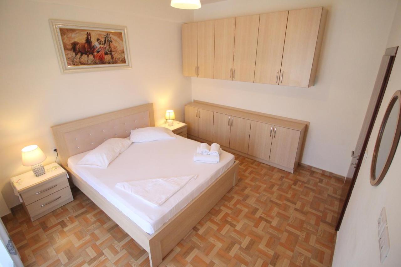 Doka Center Apartments Саранде Екстериор снимка
