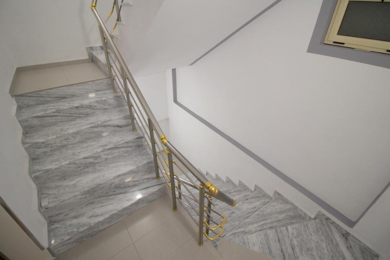 Doka Center Apartments Саранде Екстериор снимка