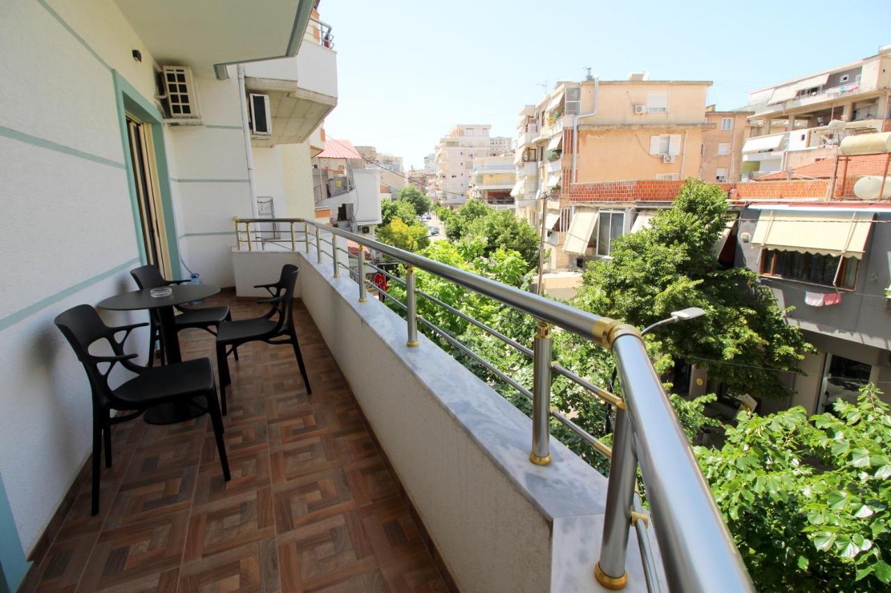 Doka Center Apartments Саранде Екстериор снимка