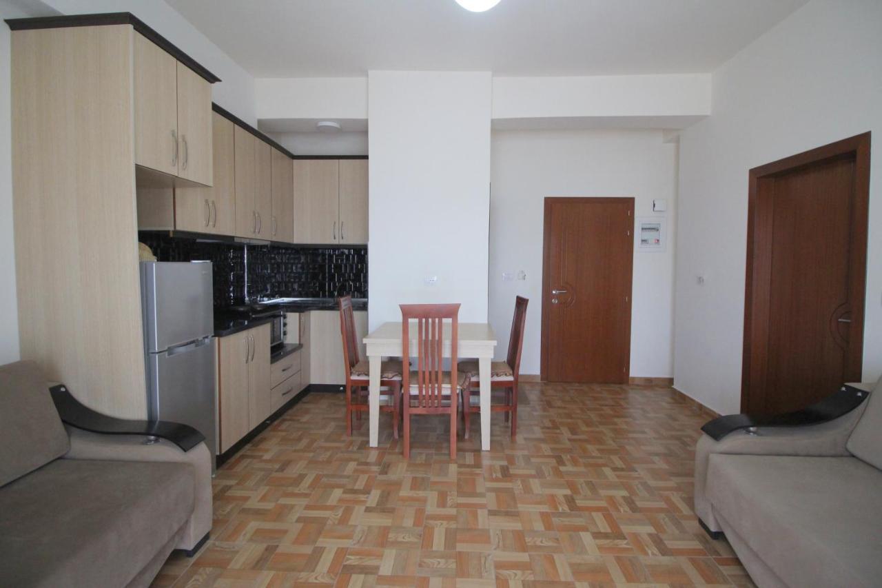 Doka Center Apartments Саранде Екстериор снимка