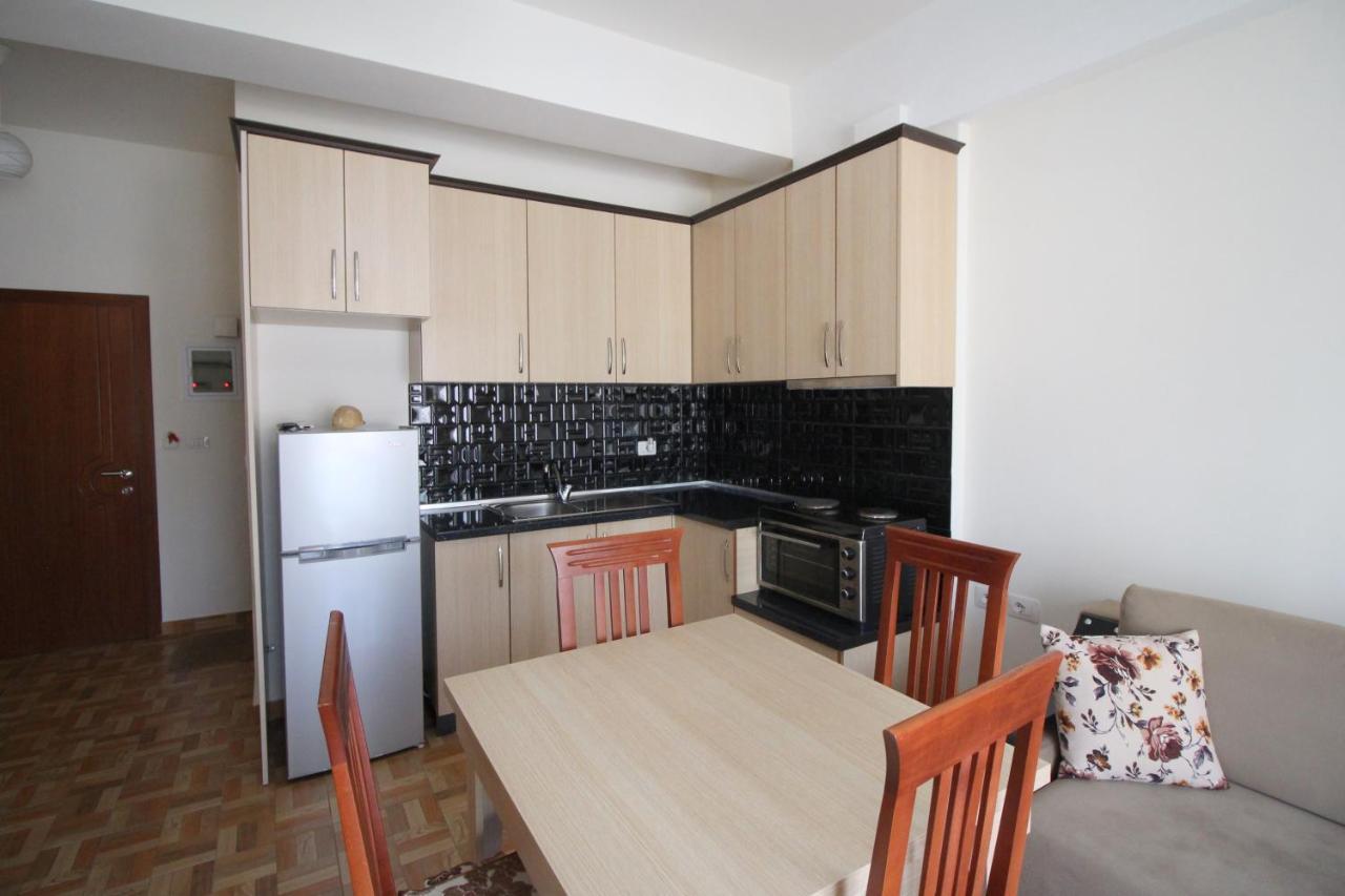 Doka Center Apartments Саранде Екстериор снимка