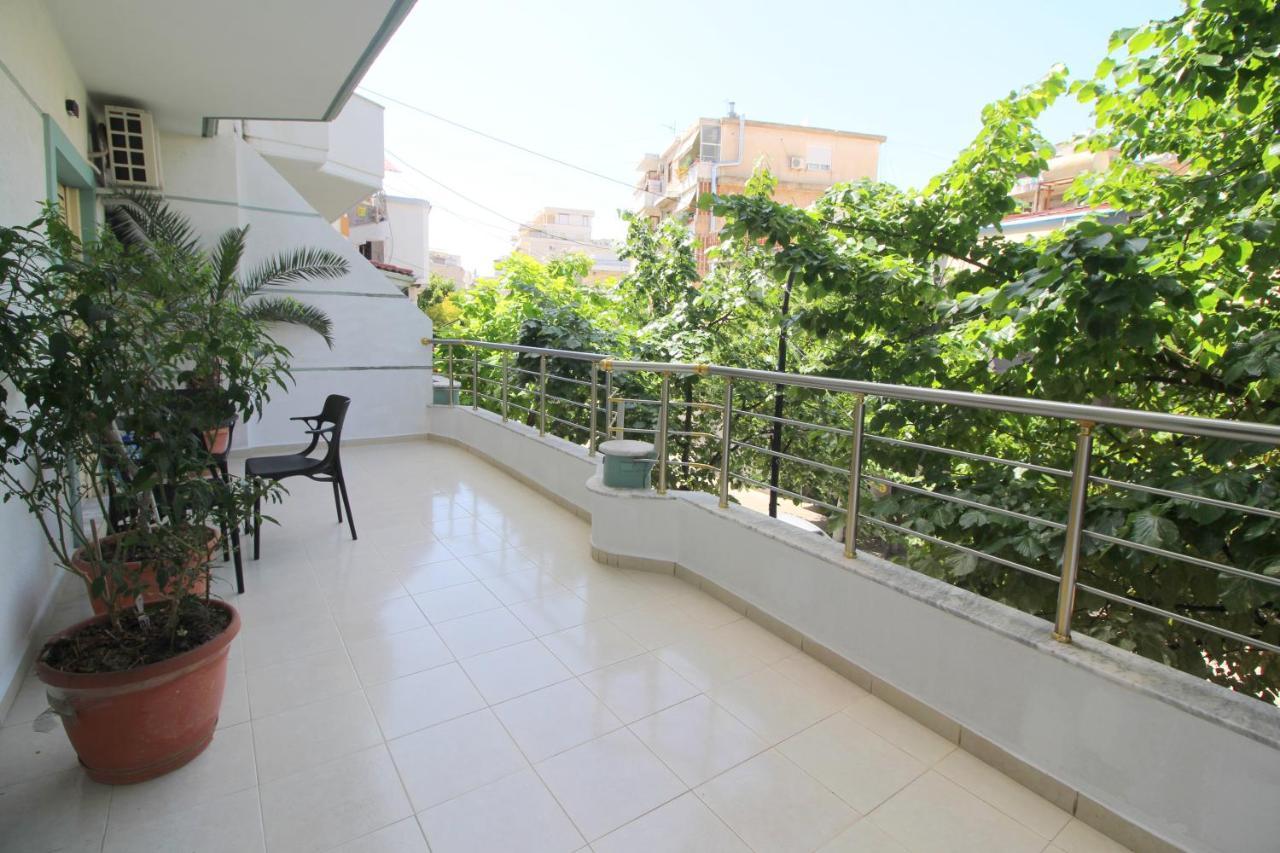 Doka Center Apartments Саранде Екстериор снимка