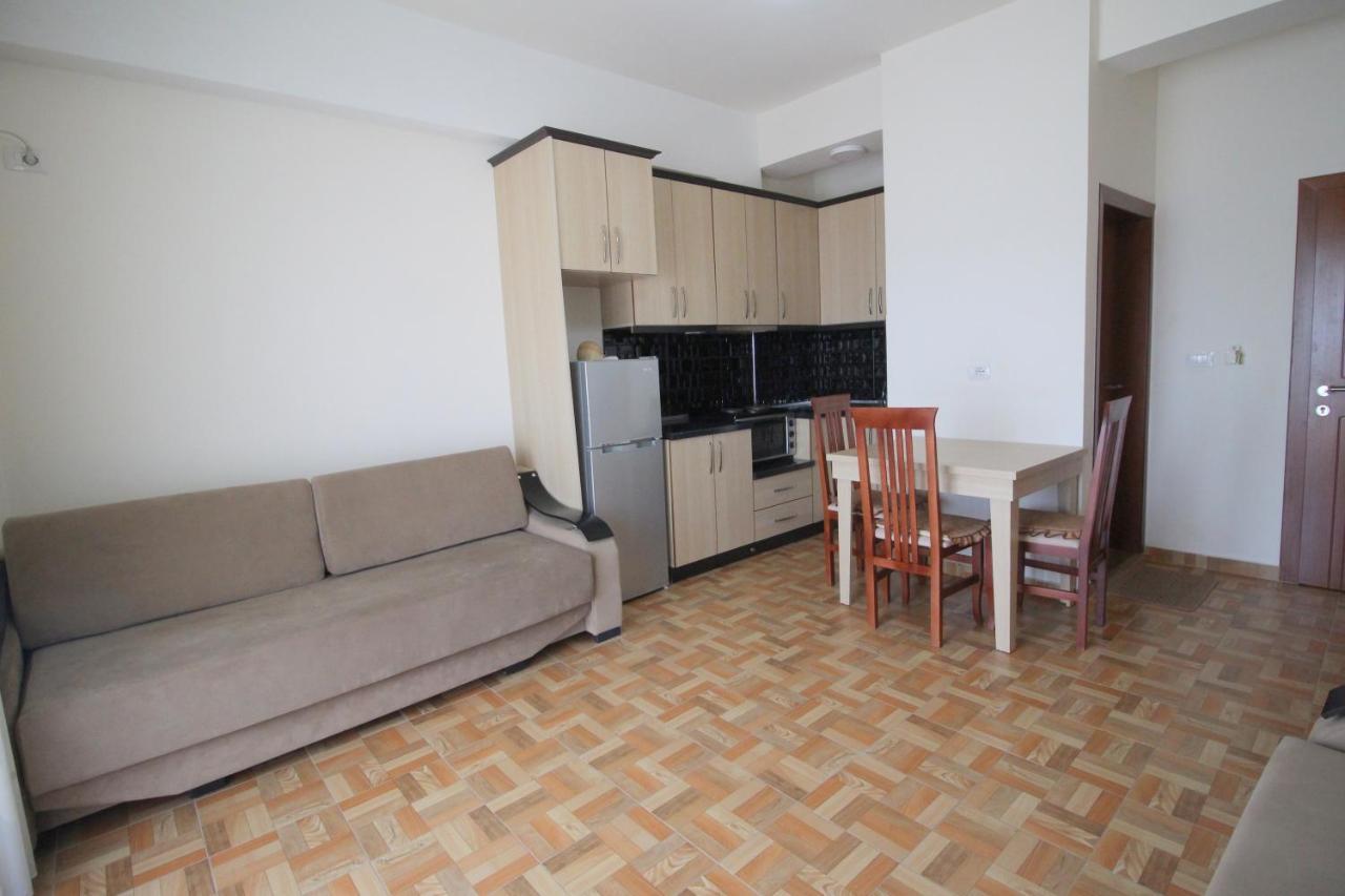 Doka Center Apartments Саранде Екстериор снимка