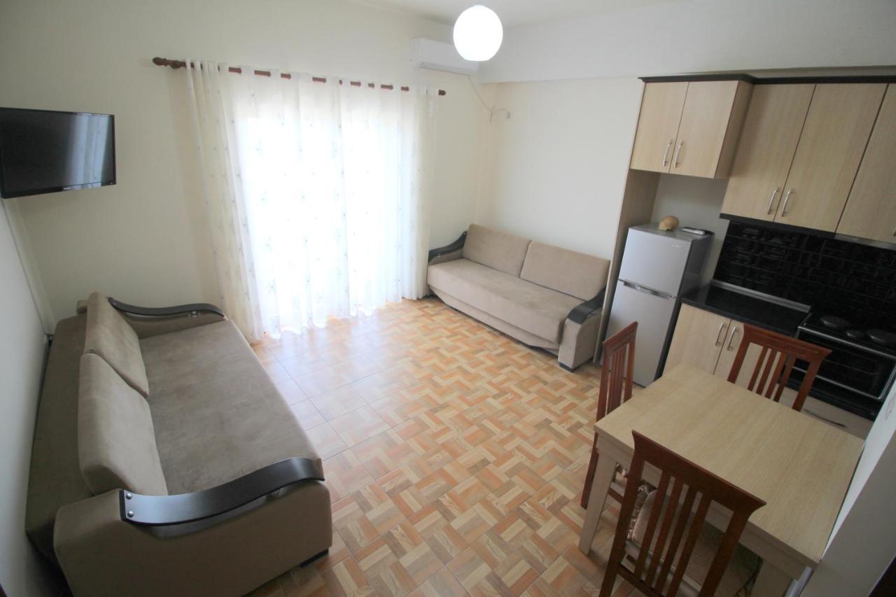 Doka Center Apartments Саранде Екстериор снимка