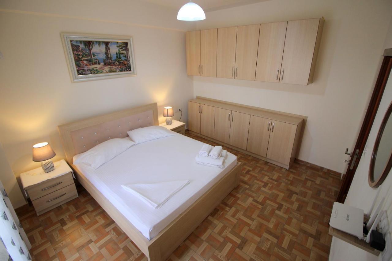Doka Center Apartments Саранде Екстериор снимка