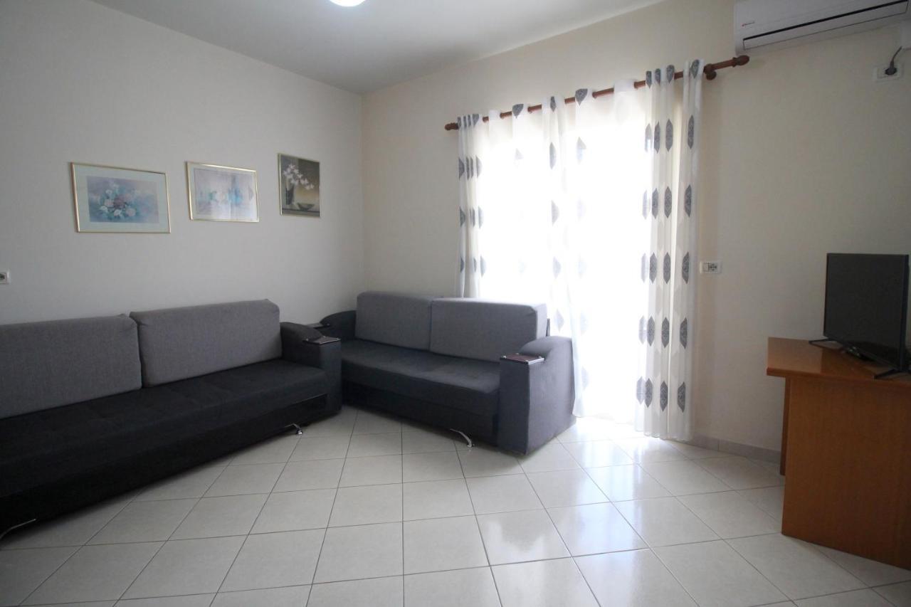 Doka Center Apartments Саранде Екстериор снимка