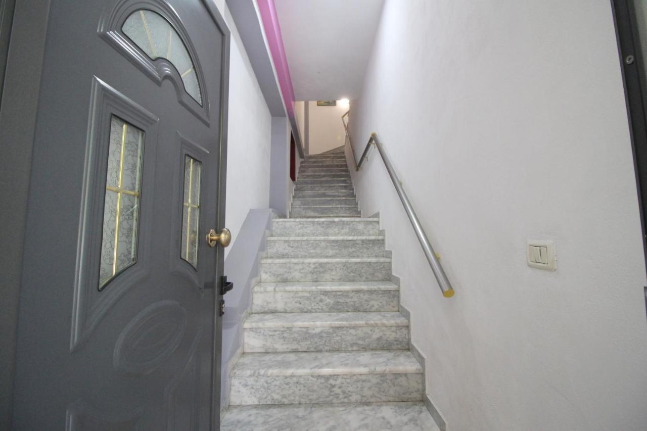 Doka Center Apartments Саранде Екстериор снимка