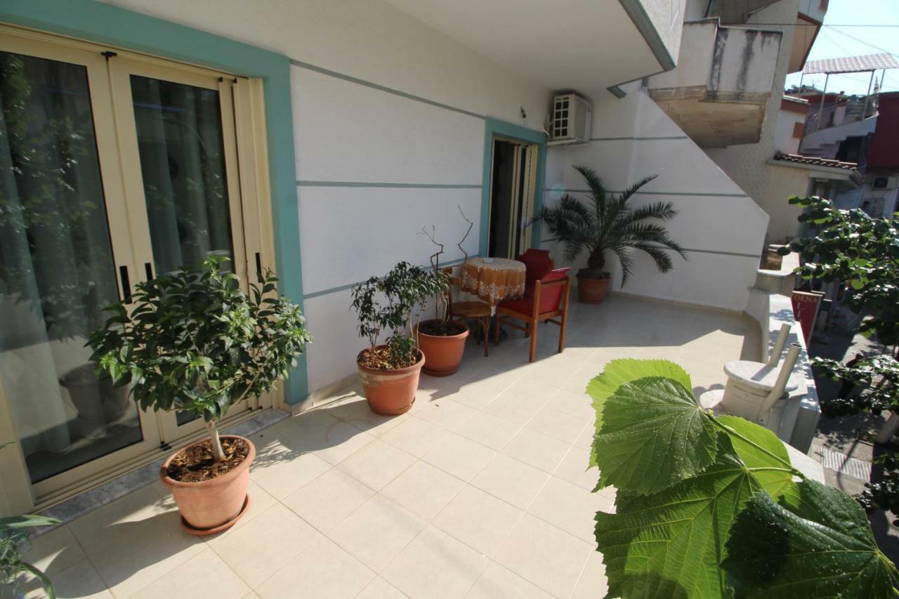 Doka Center Apartments Саранде Екстериор снимка