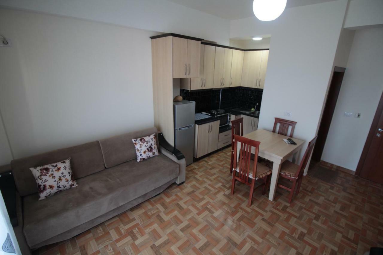 Doka Center Apartments Саранде Екстериор снимка