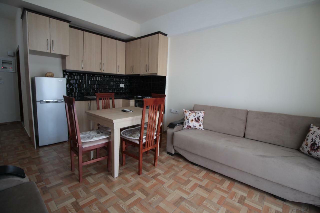 Doka Center Apartments Саранде Екстериор снимка